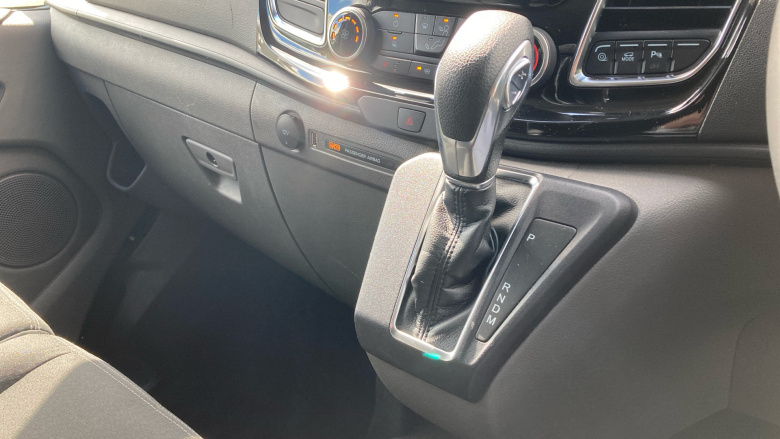 Ford Transit Custom 320 L1 Diesel Fwd 2.0 EcoBlue 170ps Low Roof D/Cab Limited Van Auto